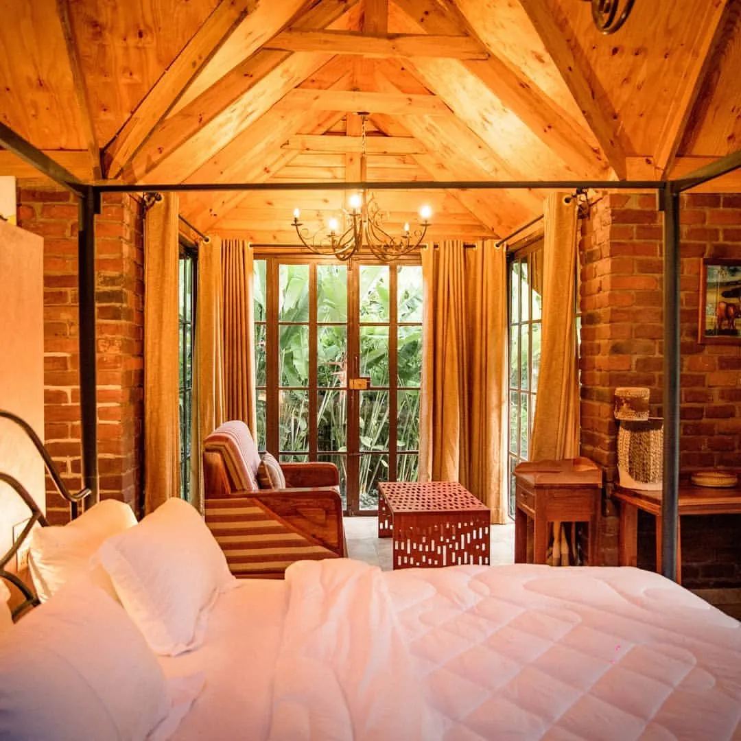 Under The Shade Safari Lodge – Arusha
